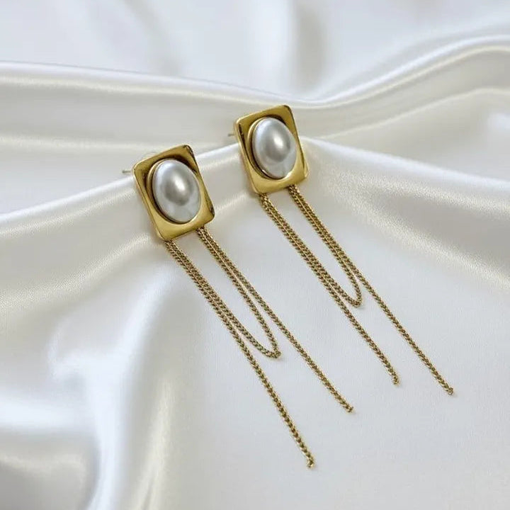 PEARL CHAIN EARING 18k Gold Plated Stainless steel