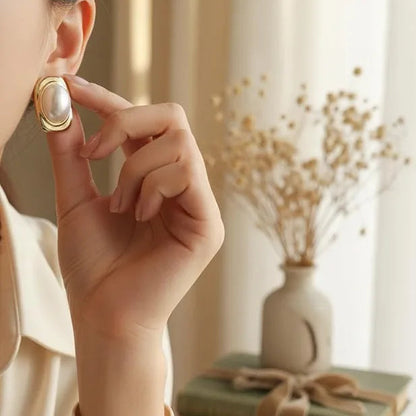 PERLS STUDS 18k Gold Plated Stainless steel