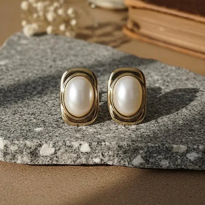 PERLS STUDS 18k Gold Plated Stainless steel
