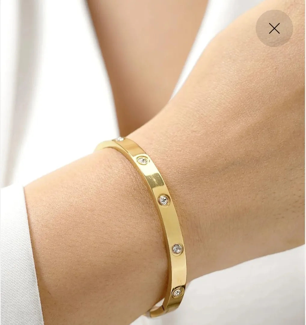 Golden Stainless Steel 18k Gold Plated studded Bracelet For Women