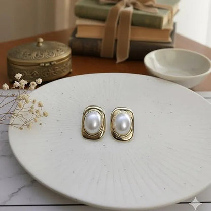 PERLS STUDS 18k Gold Plated Stainless steel